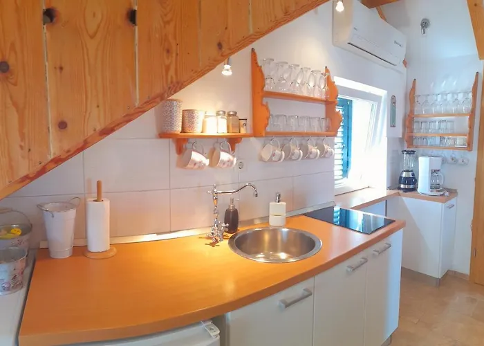 Luxury Mansarda Duplex - Centre - Stone House Split