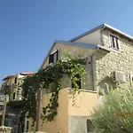 Luxury Mansarda Duplex - Centre - Stone House Split