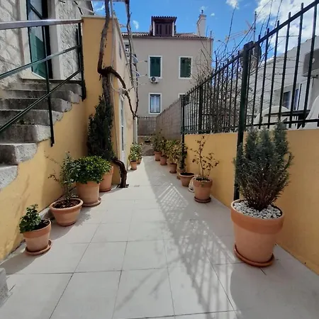 Apartment Luxury Mansarda Duplex - City Centre - Stone House *