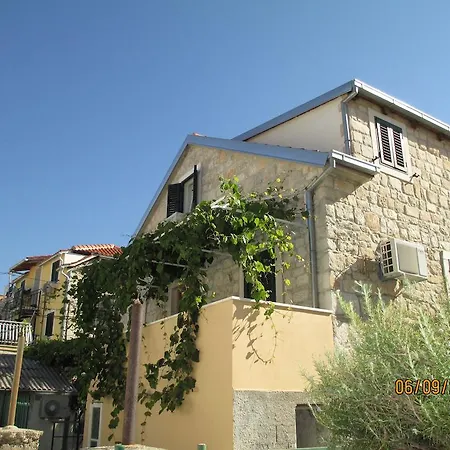 Luxury Mansarda Duplex - Centre - Stone House Split