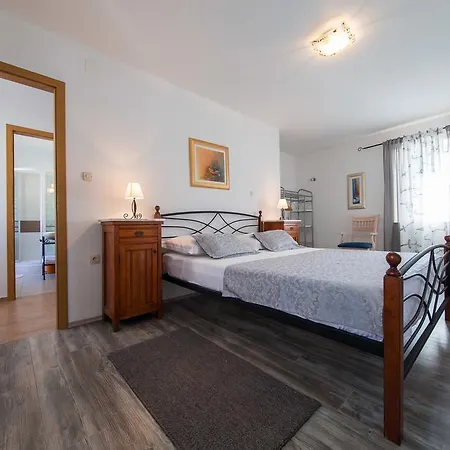 Luxury Mansarda Duplex - City Centre - Stone House Apartment