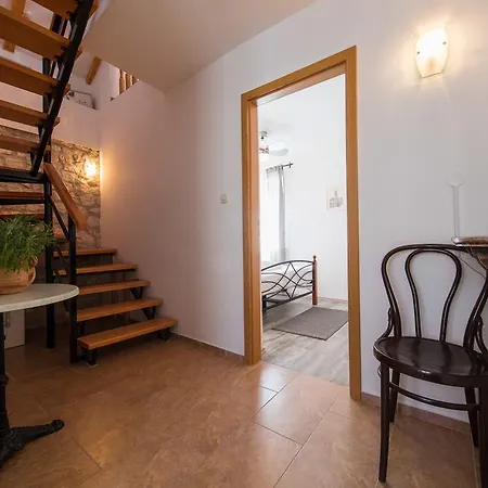 Luxury Mansarda Duplex - Centre - Stone House شقة *